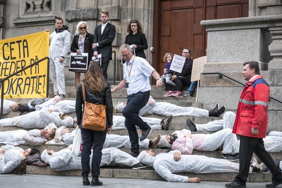 CETA træder på demokratiet 5. Foto: Aage Christensen